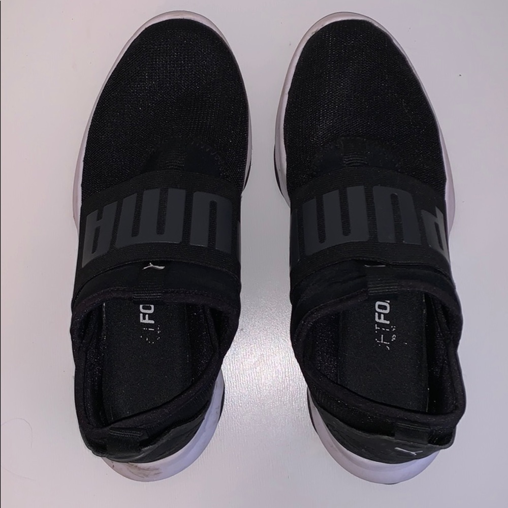 Puma tennis shoes